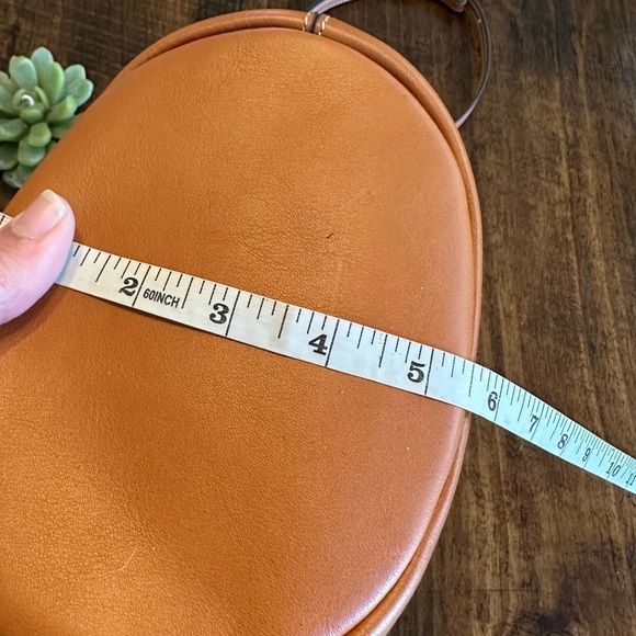 J. Crew | Bracelet Bucket Bag in Italian leather - Picture 11 of 11